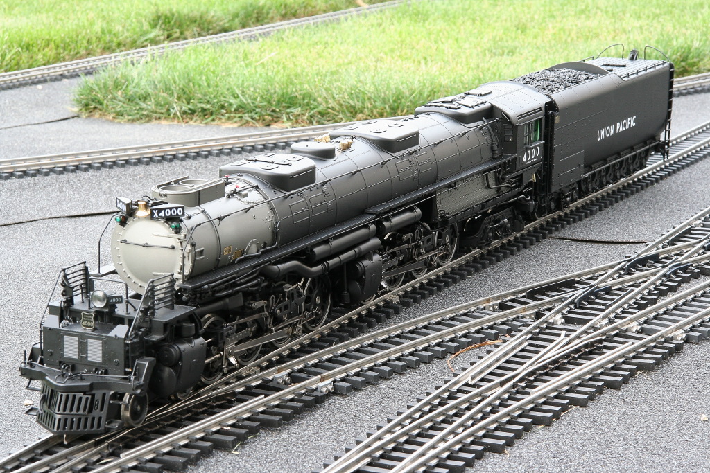 mth g scale trains